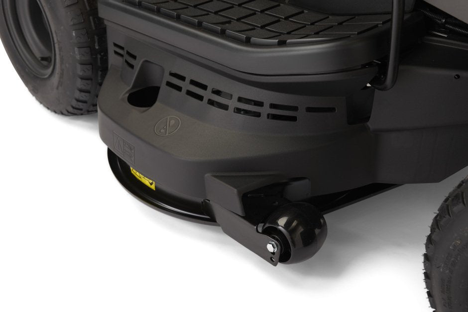 Stiga Rasentraktor Estate 598 mit Mulchstopfen, Anhängerkupplung und Ladegerät