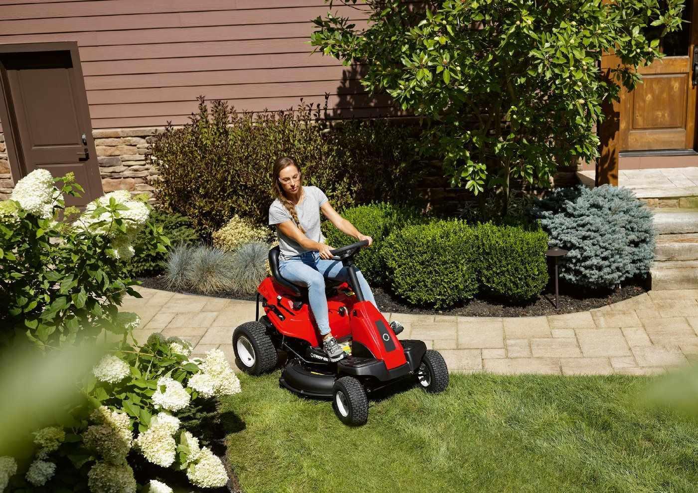 Troy-Bilt Aufsitzmäher mit Seitenauswurf TB 76T-S